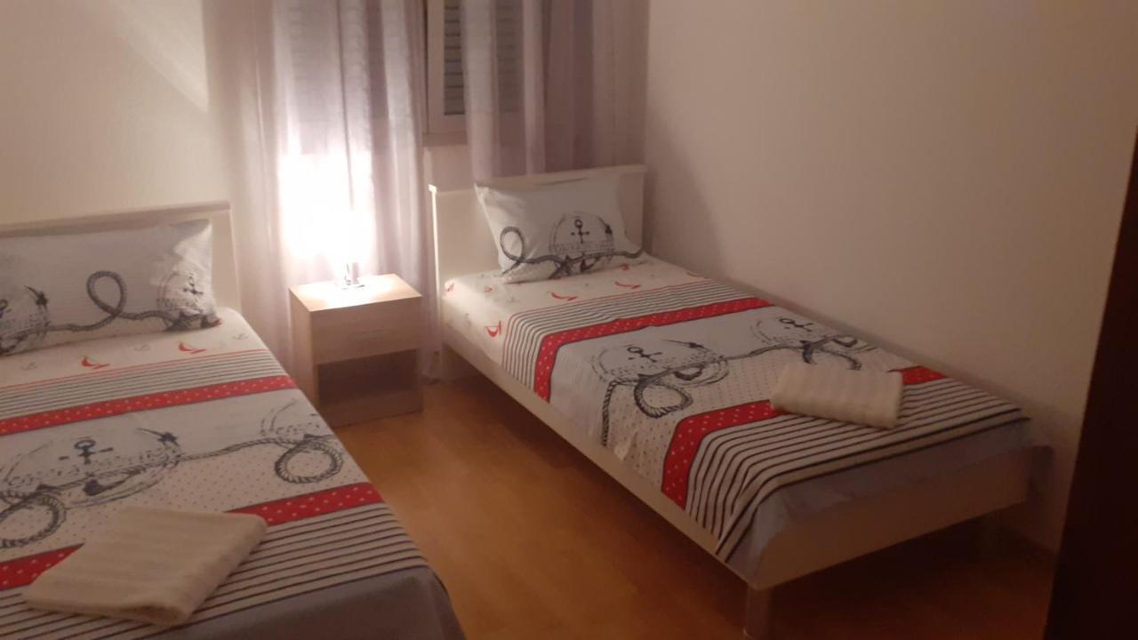 Apartman Nina โวดีเซ ภายนอก รูปภาพ