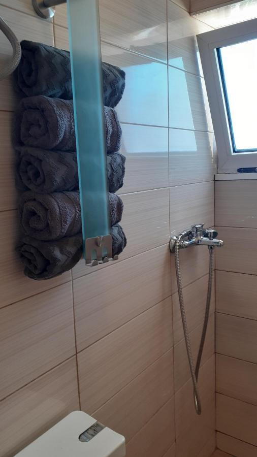 Apartman Nina โวดีเซ ภายนอก รูปภาพ