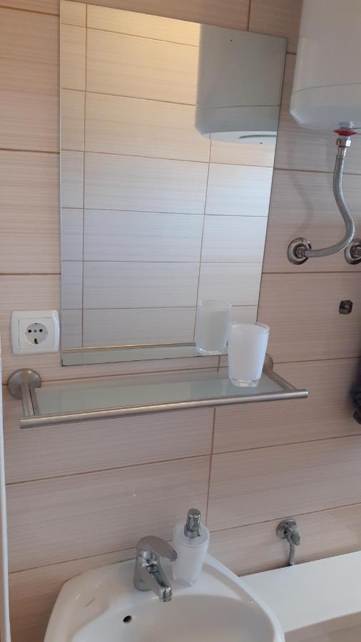Apartman Nina โวดีเซ ภายนอก รูปภาพ